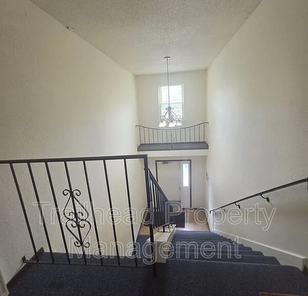 1302 E T C Lea Rd #T — Photo 2
