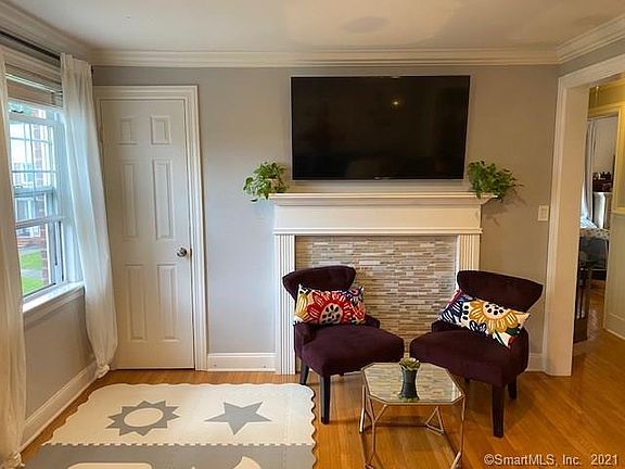 5th image of 2475 Summer St APT 4B