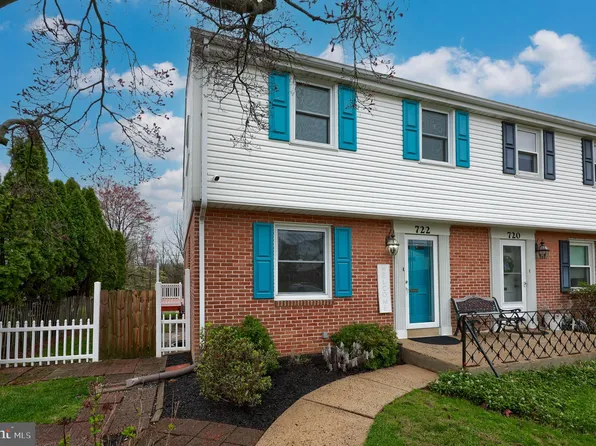 722 Emerald Dr, Lancaster, PA 17603