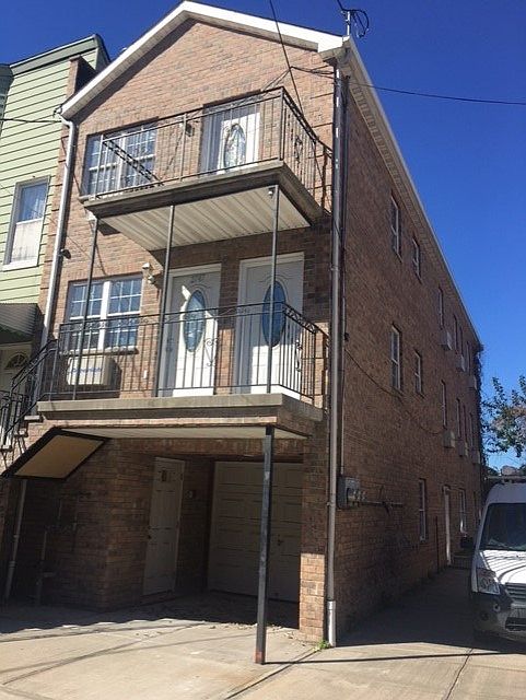 1st image of 2747 Gifford Avenue 2 Fam