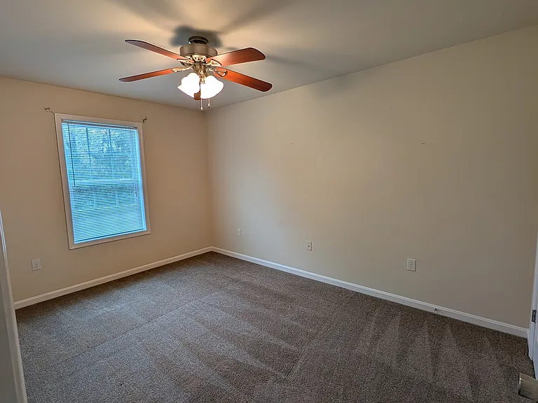 2774 Monticello Ln — Photo 6