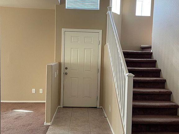 2nd image of 3753 Hollycroft Dr
