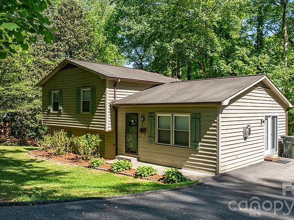 2nd image of 216 Davis Dr