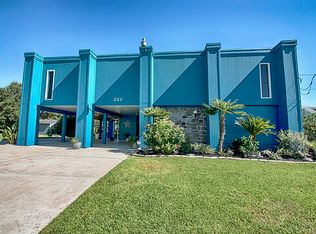 222 Yaupon Dr, Baytown, TX 77520