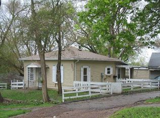 413 W 1st St, Sioux City, IA 51103