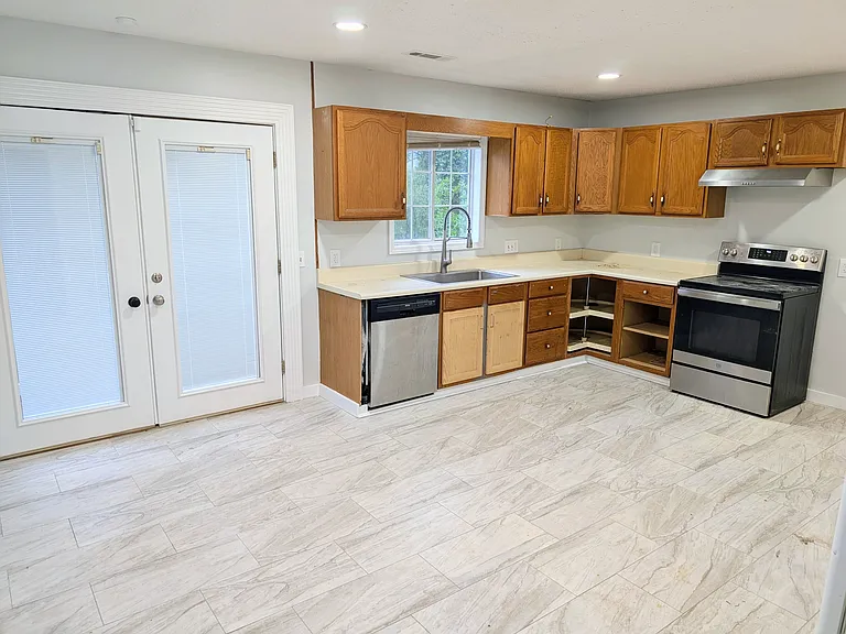 130 Hillside Dr — Photo 8