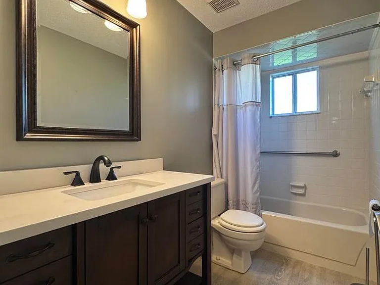 653 Pelican Bay Dr — Photo 21