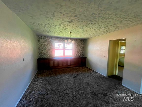 3rd image of 250 Bartlett St