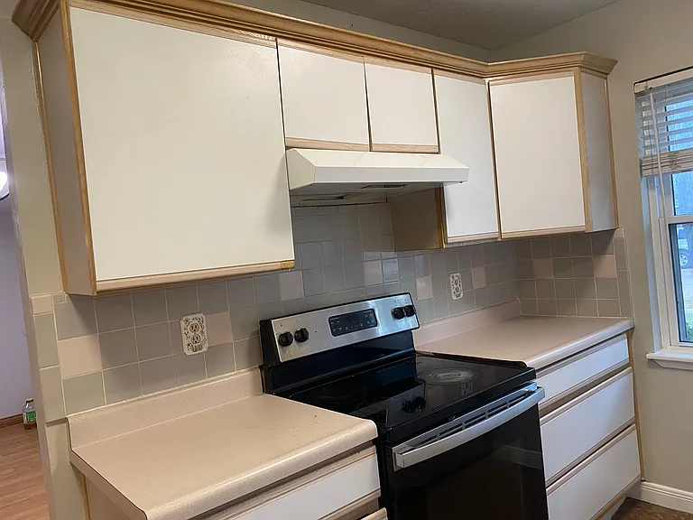 1109 Cross Bend Rd — Photo 12