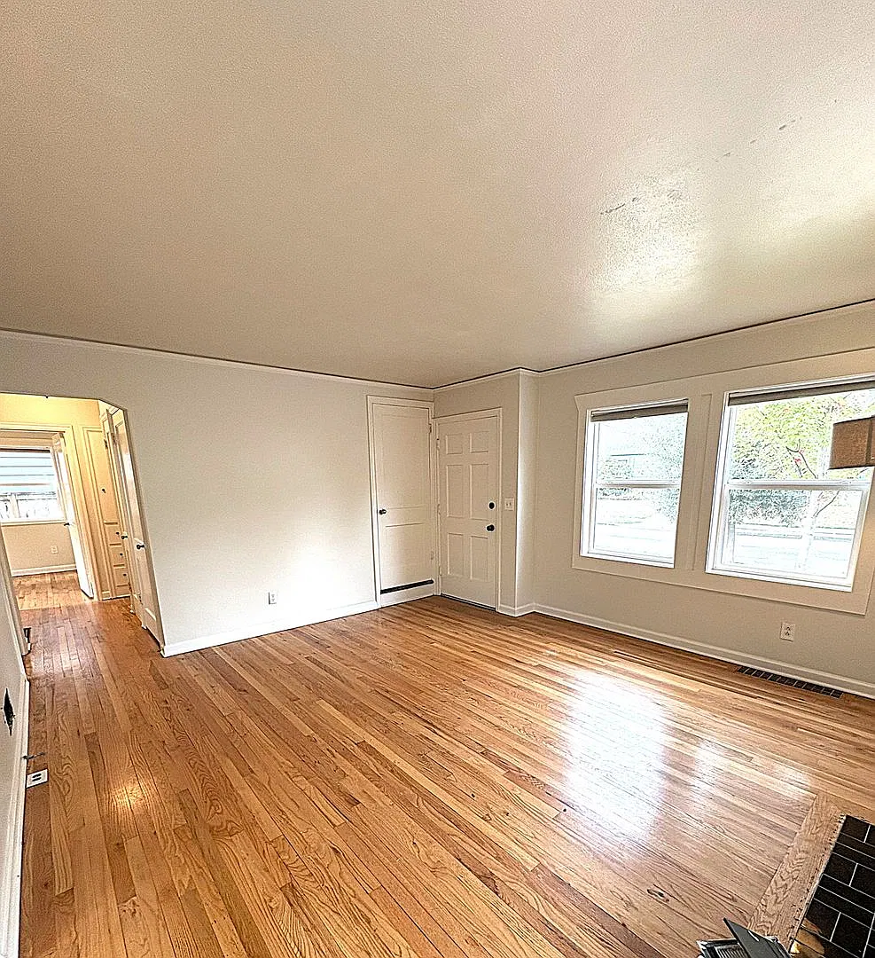 Desirable Reed neighborhood: 4 bedroom, 2 bath, trilevel home Move In Ready! — Photo 3