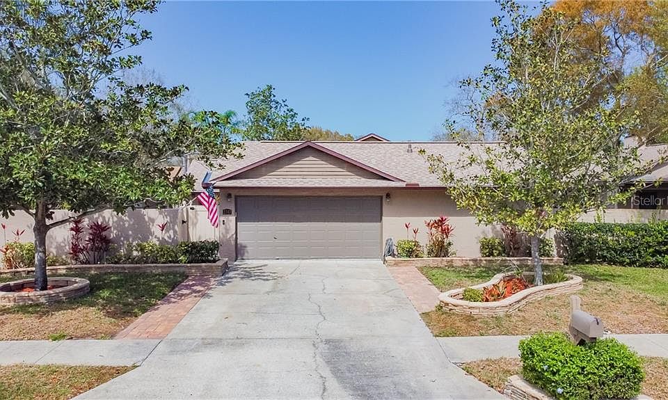 1st image of 2747 Vanessa Ln