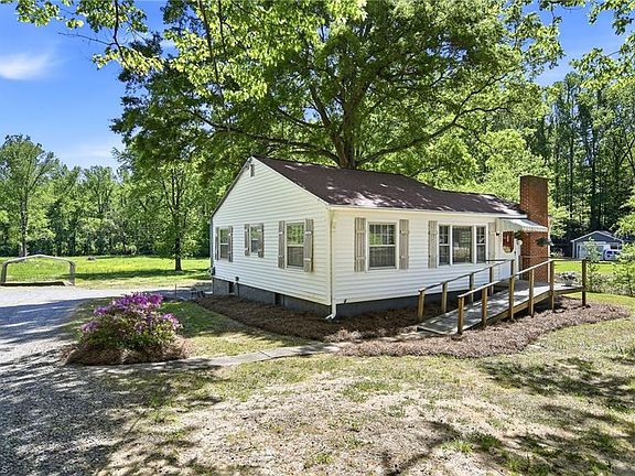 3rd image of 4966 Red Pine Ln