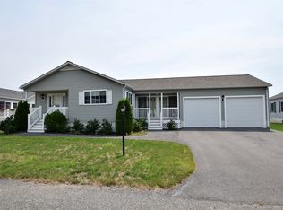 20 Quarrystone Dr, Bridgewater, MA 02324