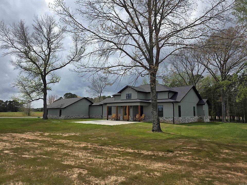 1st image of 90 Bettis Spur Rd