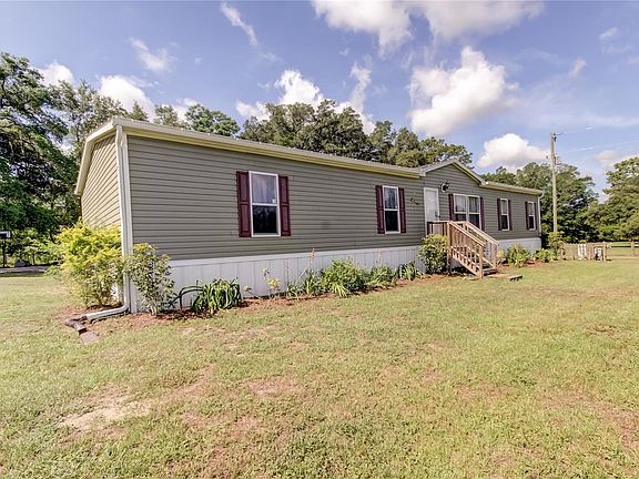 3rd image of 12571 Marion Ln