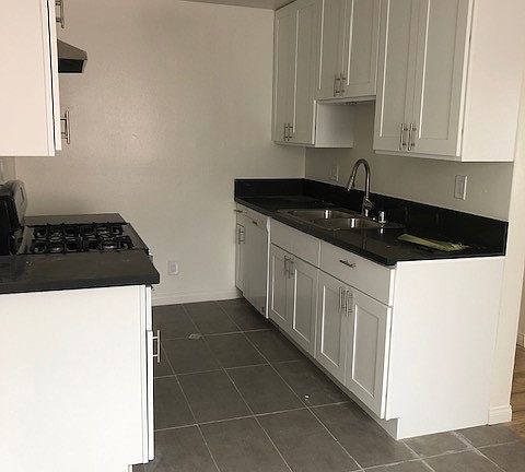 4th image of 4505-4509 Maplewood Ave #4505-7
