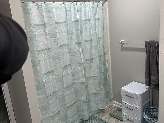 5th image of 2419 Meadowgreen Dr