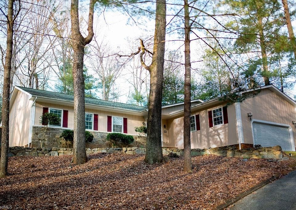 1st image of 720 Colonial Dr
