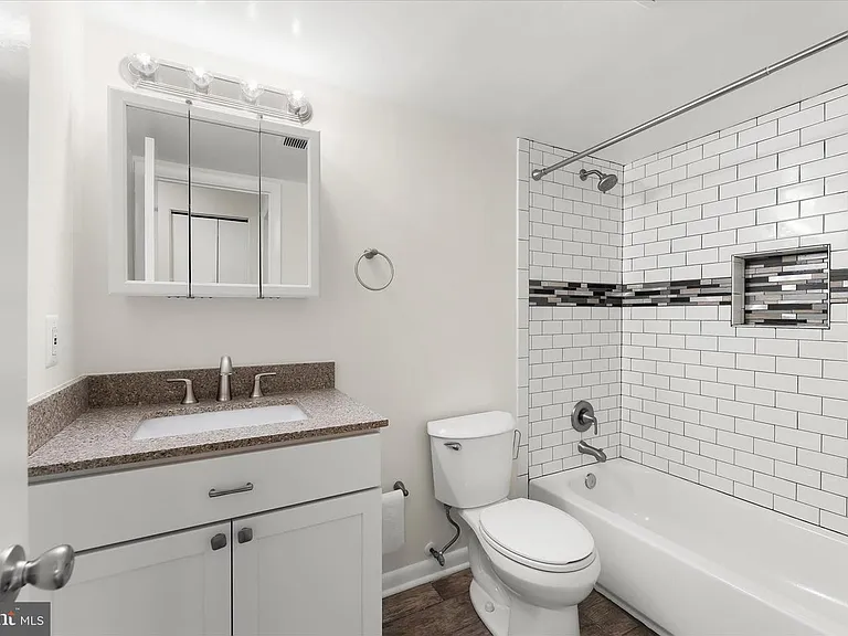 1001 Scarlett Oak Ct #2B — Photo 5