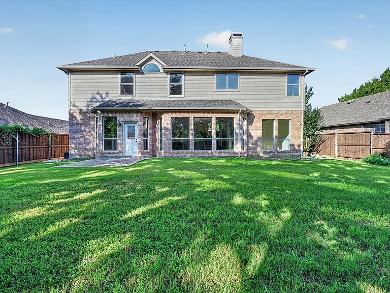 3102 Southwood Dr — Photo 26