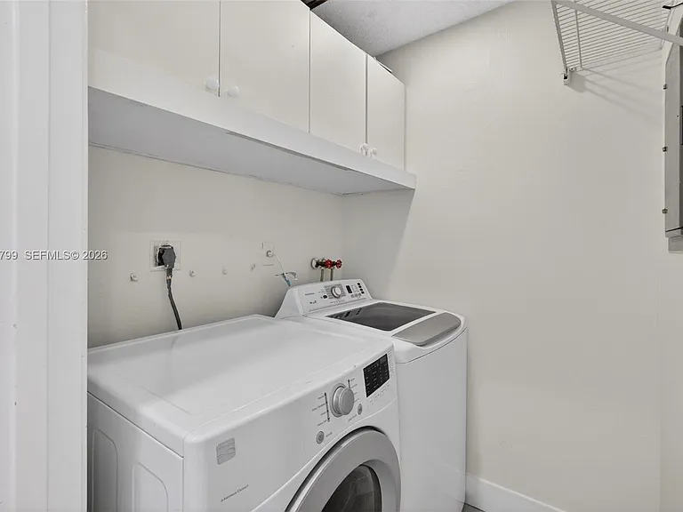 4530 SW 143rd Pl — Photo 36