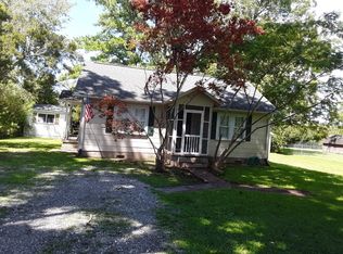 414 South St, Bayboro, NC 28515