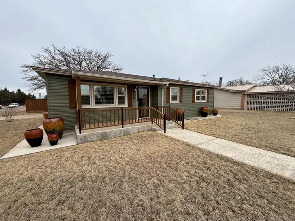 612 5th St, Abernathy, TX 79311