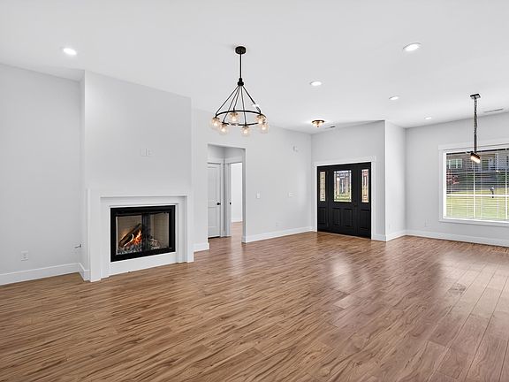5th image of 184 Woodland Ave