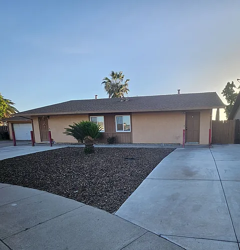 453 Tami Pl #B Photo 1