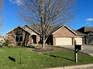 1452 N Marlowe Ave, Springfield, MO 65802