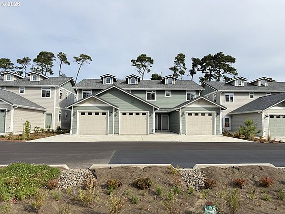 5th image of 1463 37th St
