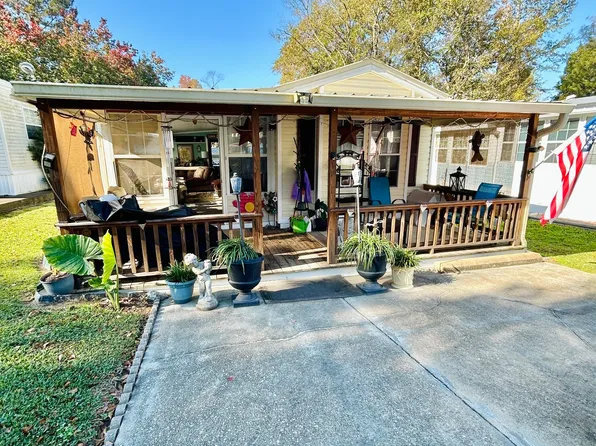 197 Whispering Pines Blvd, Georgetown, GA 39854