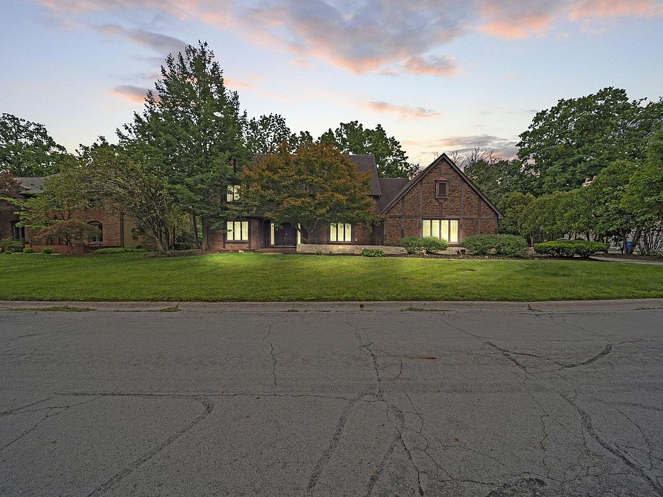 1st image of 825 Bluffview Dr