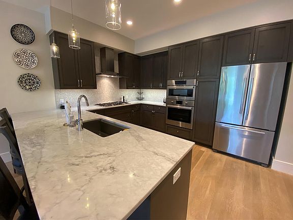 2nd image of 250 N Columbine St Unit 202