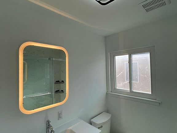 4th image of 98 Stroud Ave Floor 2