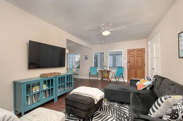 719 Whiting Ct #1 — Photo 11