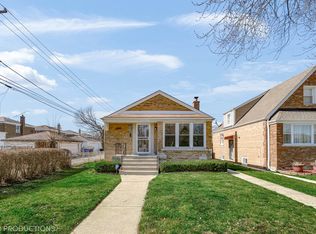 8246 S Fairfield Ave, Chicago, IL 60652