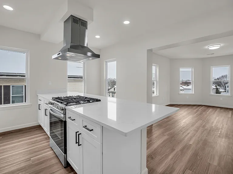 12 Alpine St #3 — Photo 6
