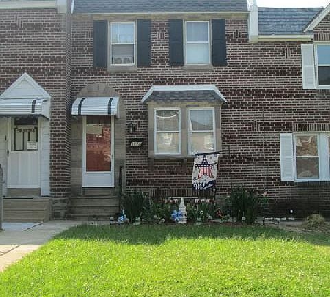 3rd image of 3832 Plumstead Ave