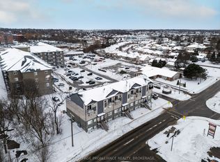 809 Development Dr #105, Kingston, ON K7M4W6