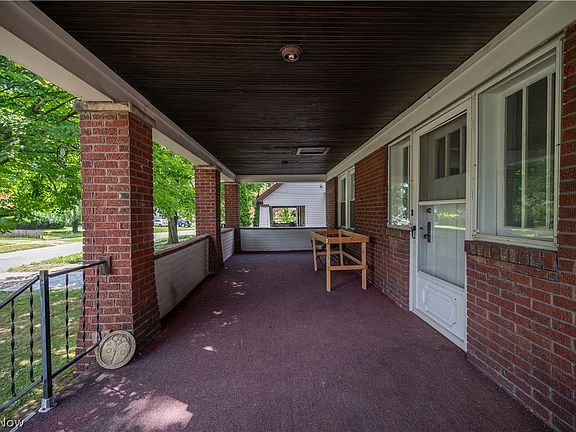 4th image of 626 Woodbine Ave SE