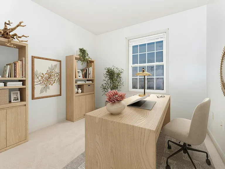 Bedroom 2/Home Office
