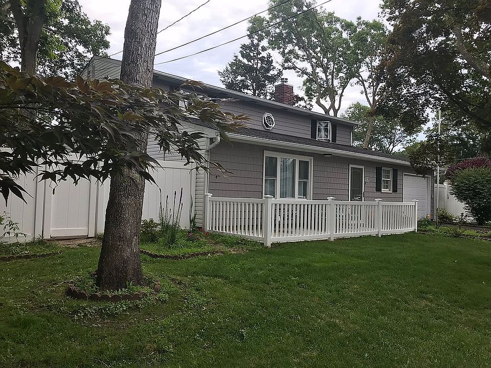 1st image of 45 Fairlane Dr