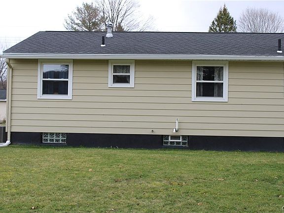 4th image of 134 Brooklea Pl