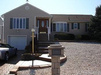 2nd image of 35 Antiqua Ave