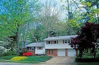 1st image of 6 Vassar Dr