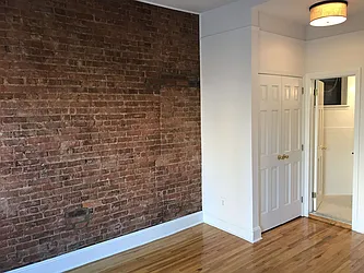 Rented by Metropolis Real Estate of Manhattan