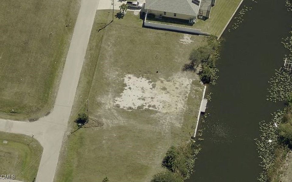 2nd image of 10 NW 29th Pl
