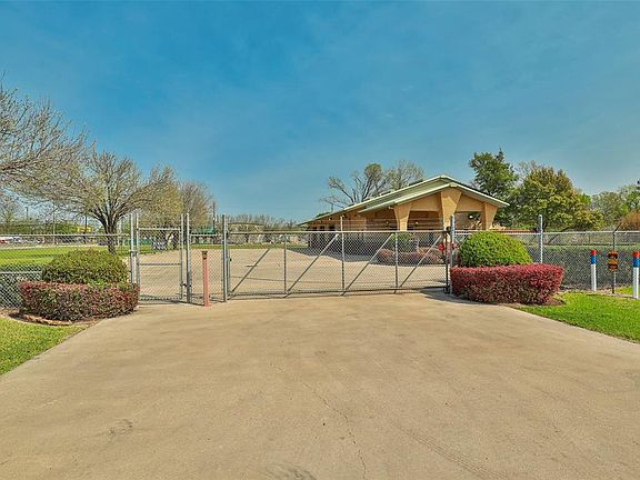 2nd image of 5809 Albert Dr