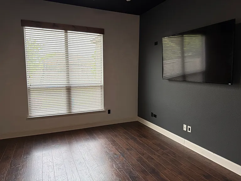 5936 Alexandria Dr — Photo 18